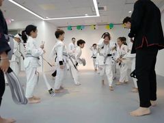 -EFL巴西柔术·综合格斗·泰拳·少儿体能训练(虹桥德必馆)