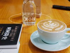 拿铁咖啡-留白咖啡(人民巷八号大院店)