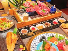 -铭牛烧肉·和牛海鲜自助(高新月牙湖店)