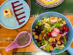 -米德维奇俄式西餐厅(西六道街店)