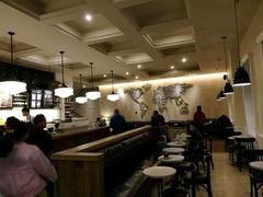 大堂-星巴克臻选(广州沙面店)