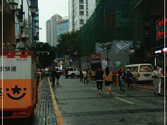 -八一路好吃街(雨田商务大厦店)