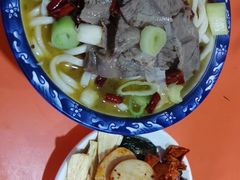 -陕西特色牛肉面