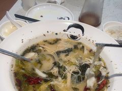 -江渔儿酸菜鱼(奥园广场金发购物中心店)
