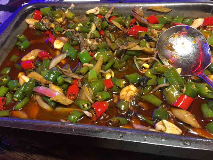 蛙小贰碳烧牛蛙-"六个人 点了两锅蛙 「孜然蒜香味」92.