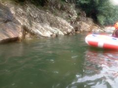 -安吉龙王山峡谷漂流