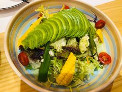 满满的牛油果沙拉-小句号·精致料理(江南环球港店)