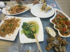 -覃记海鲜美食餐厅