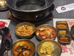 -草家酱蟹炭火烤肉店(珲春南路二店)