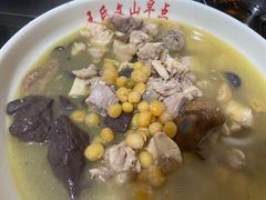 土鸡大碗饵丝加帽-文山荷鲜居(翠湖店)