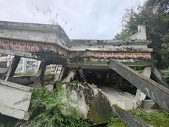 -四川汶川特大地震漩口中学遗址