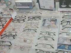 -视野联行眼镜·蔡司·依视路(省体育馆店)