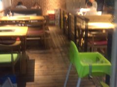 -洪氏嗨捞·广东猪肚鸡·椰子鸡火锅(西咸万象城店)