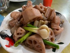 莲藕煮火腩-区海鸡场饭店(石壁店)