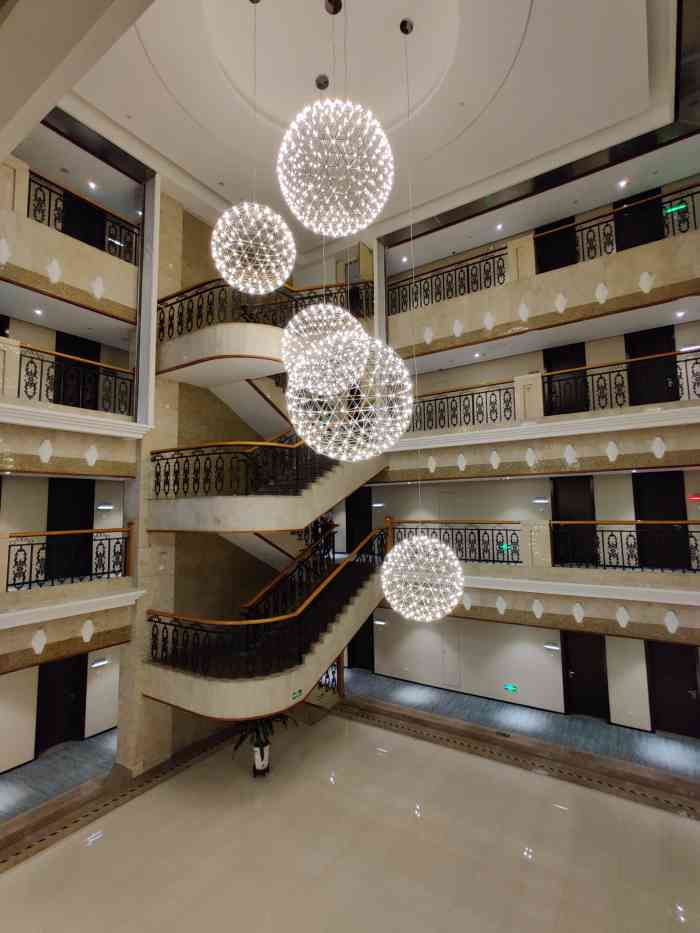南京国际会议大酒店-"[薄荷]环境:酒店环境不错 在中山陵风景.