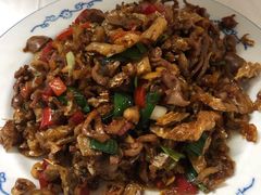 白辣椒炒鸡胗-新新湘菜馆(新中街二条店)