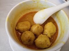 咖喱墨鱼丸-太子园林酒家