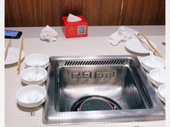 -海底捞火锅鲜切牛肉主题店(长寿路店)