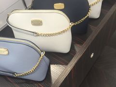-东荟城名店仓
