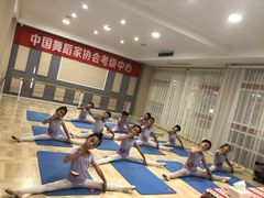 -艺彩童馨舞蹈培训学校(西湖道校区)