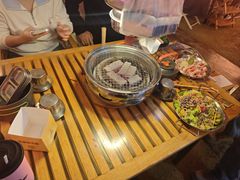 -叽叽扎扎烤肉场(生态城万达店)