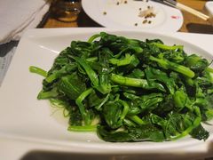 清炒豌豆苗-渝信川菜(长安店)