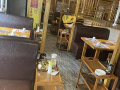 大堂-唯成•韩国炭火烤肉 유성고기