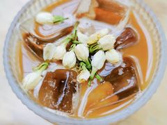茉莉冰拿铁-自如ZSPACE四合院艺术餐厅