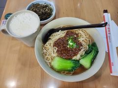 -李先生牛肉面大王(成都东站西广场店)