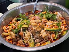 -周良天山牛杂城(天山路总店)