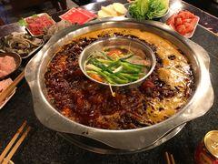 -邓莽子老火锅(中兴路总店)
