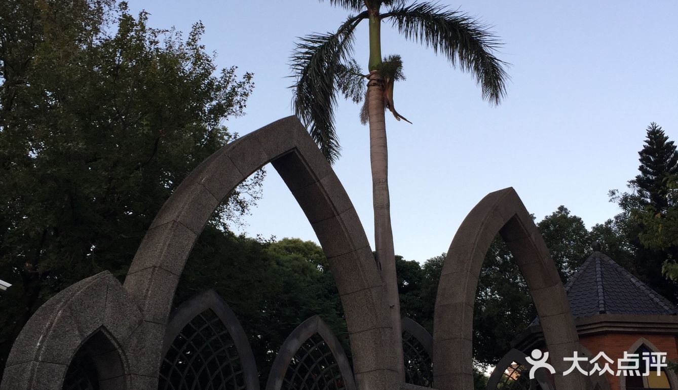 你知道吗？周杰伦的母校就是台湾的淡水，真理大学