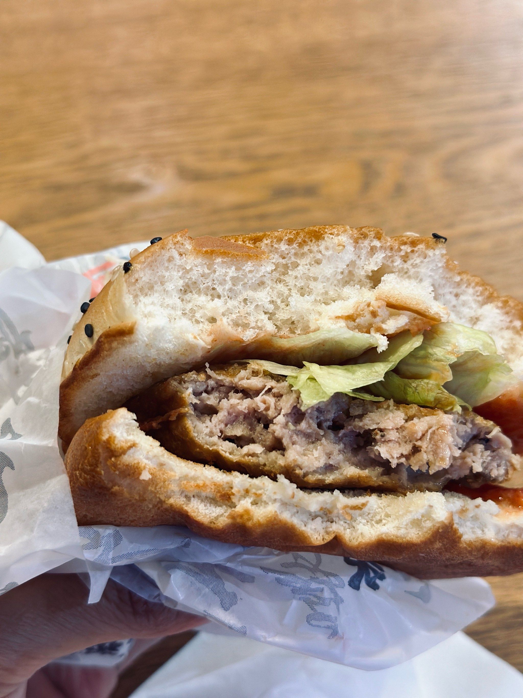 4.9元华莱士牛肉汉堡🍔到底值不值⁉️