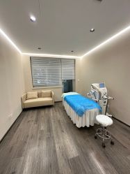 -医颜医疗美容门诊部