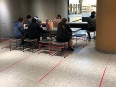 大堂-麦当劳(中山公园龙之梦店)