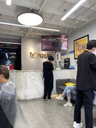 -Miracle集简美发沙龙
