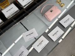 -BALENCIAGA(恒隆广场店)