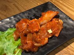 碳烤辣鸡肉-·缸桶屋·韩式牛肋条自助烤肉(西湖D11店)