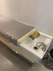 -LESSMORE科技头皮理容中心