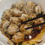 南坪万达附近的抄手店，味道不惊艳，只能算中规中矩