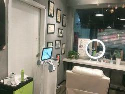 -时尚殿堂明星门店