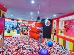 -哈尼鹿儿童乐园(长沙梅溪湖步步高店)
