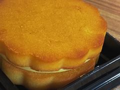 黄油夹心月饼-鲍师傅糕点(青年汇店)