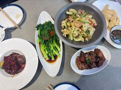 -新颐园本帮江浙菜·红烧猪手煨鲍鱼·红烧肉(顾村公园电台路店)