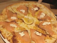 三文鱼奶酪披萨-MYLK意式小厨(熙地港店)