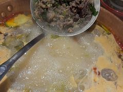 -洱火云南酸菜牛肉火锅(石景山当代商城店)