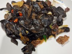 -乡村馕坑肉·烧烤·新疆菜·本地人更爱吃(阿勒泰首店)