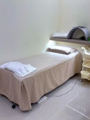 -苗方清颜专业祛痘·皮肤管理