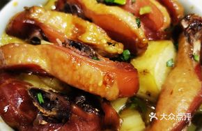 Preserved Chicken Stewed with Potatoes