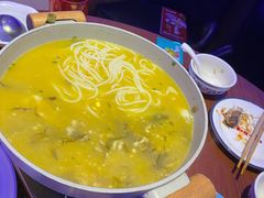 酸菜鱼-川人百味(海悦天地店)